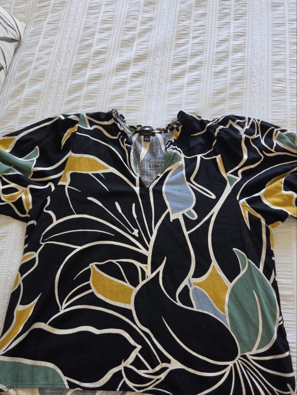 Black Floral Print Short Sleeve Top with Puff Sleeves